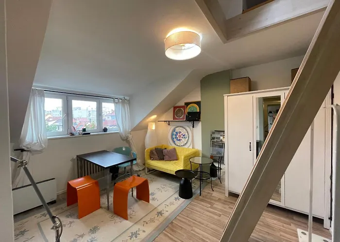 Flat With Heart And Art Nearby Centre Of The Prague